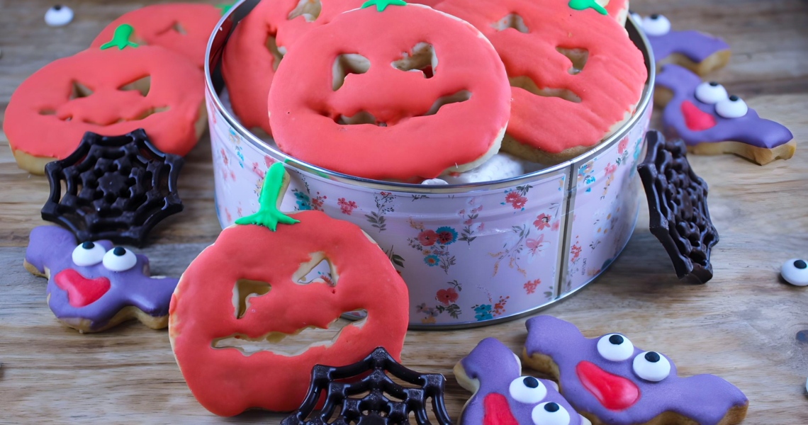 Halloween Kekse Backen und Dekorieren